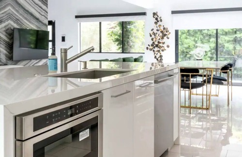 Hollywood Hills House | 3Million Dollar Mid Century Modern Oasis In Hollywood Hills