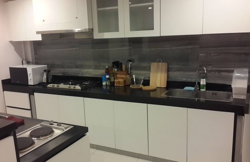 Phra Khanong Nuea House | 3min from BTS, 3BR, cozy & Fashionable h