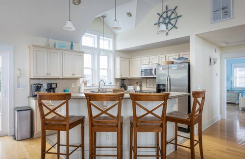 Ocean Sands House | 3min Walk to Beach, Pool, Hot Tub, & Game Room!