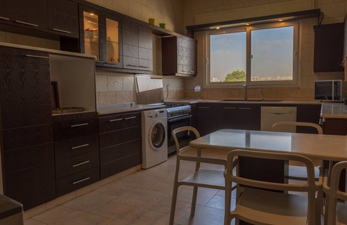 Al Abdali Apartment | 3rd floor charmer, breathtaking views & location!