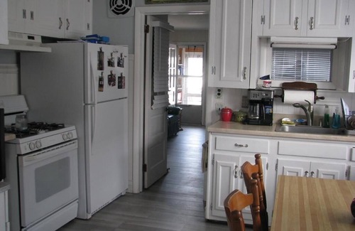 Surf City House | 3rd from the beach! Super Cute Bungalow!