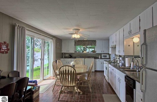 Clam River House | 3rd Night Free Oct 31-April 1: Clam Lake Cottage w/Torch Lake Access