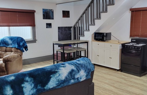 Baker City Cottage | 3rd Street Stop-cottage house,walking distance to middle of town and activities