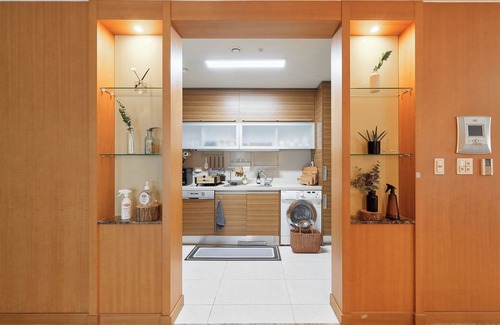 Jongno Apartment | 3room 2bath/Bukaksan, Gyeongbokgung View/Botanical Suite Seoul