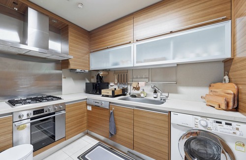 Jongno Apartment | 3room 2bath/Bukaksan, Gyeongbokgung View/Botanical Suite Seoul