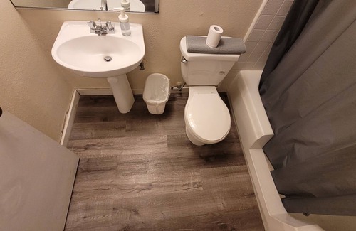 Beverly Hills Apartment | 3xGuests Unit with AC and WiFi in Beverly Hills