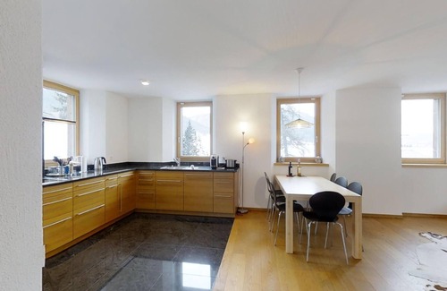 Madulain Apartment | 4 1/2 room apartment on the first floor with approximately 110m2, elevator to th