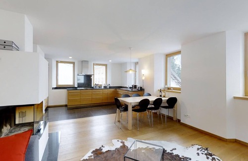 Madulain Apartment | 4 1/2 room apartment on the first floor with approximately 110m2, elevator to th
