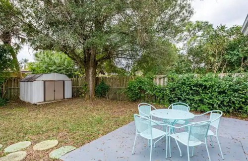 South Gate Ridge House | 4/2 Hibiscus House: Near Downtown SRQ/Siesta Key!