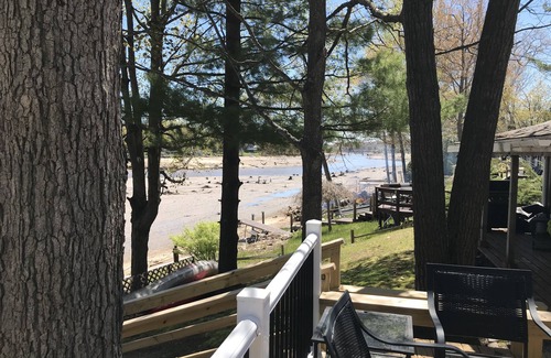 Hope Cottage | 4/2 House on Old Wixom Lake, Sleeps up to 11.