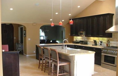 Burlingame Hills House | 4-5 Bedroom 4-5 Bath Luxury Home with Pool, Spa, fenced yard.