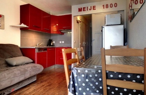 Mont-de-Lans Apartment | 4-5 person apartment with panoramic south-facing view Les Deux-Alpes