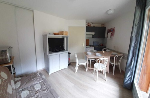 Les Contamines-Montjoie Apartment | 4 - 6 person apartment at the foot of the cable car
