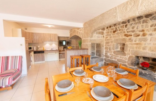 Albaret-le-Comtal House | 4/6 person gîte at Ferme Lionnet