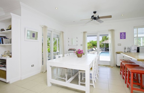 North Palmetto Point House | 4-Acre Estate on Banks Rd, House & Guest cottage, Pool, Calm Protected Beach