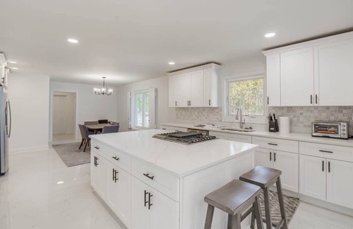 Blythewood House | 4 Acres, Professionals, King, 5 TVs, Fast Wi-Fi