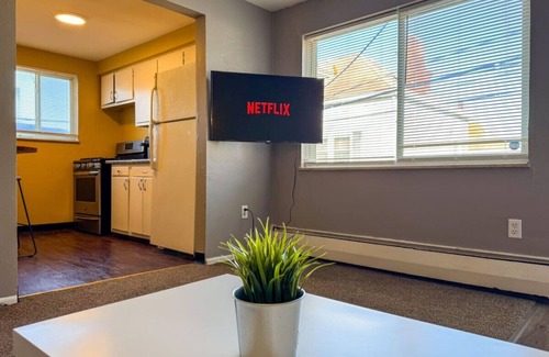 Mount Oliver Apartment | 4 Apartments w/4 Bedrooms & Parking + WIFI
