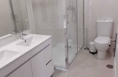 Guimaraes Apartment | 4-AS 3-bedroom house