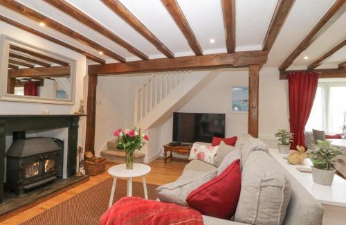 Down Thomas House | 4 Barton Cottages