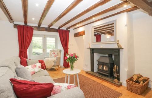 Down Thomas House | 4 Barton Cottages