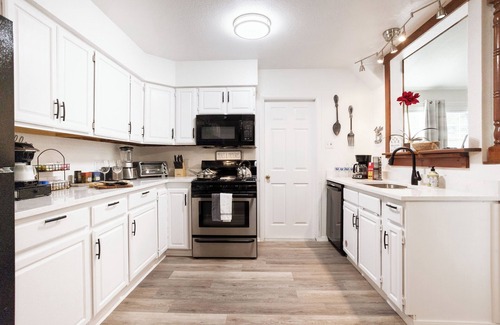 Leon Valley House | 4-BD 3-Full Bath SA Medical Center, Riverwalk, Fiesta, Rodeo