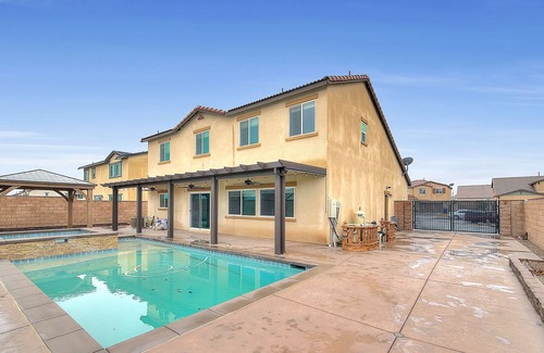 Victorville House | 4 BD Beautiful House