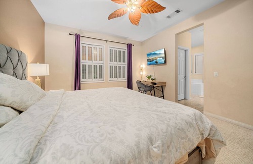 Fullerton House | 4 bd house with backyard near Disneyland