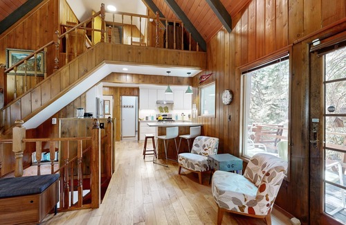 Cedar Glen House | 4 BD, Mountain View W/Grill, Fire Pit, A/C & Projector