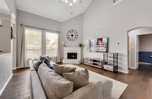 Keller House | 4 BDR Home Gym Theater Room