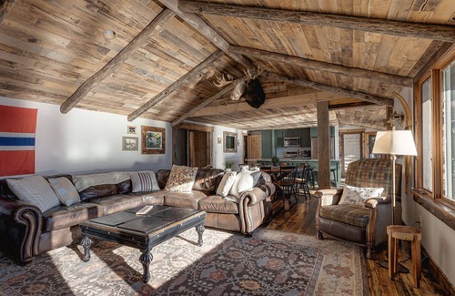 Presque Isle Cabin | 4 BDR, ON water lodge!