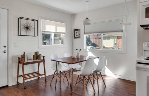 North Tabor House | 4 BDR Pet-Friendly Long Term Stays Welcome Fenced Yard