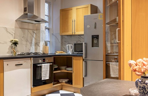 Abingdon Apartment | 4-BDR Stunning Kensington Penthouse