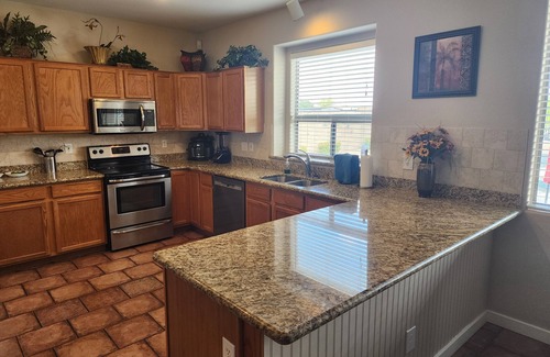 San Tan Valley House | 4 Bdrm 2.5 baths, private pool and spa, Putting Green, on the Golf Course!