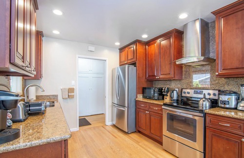 Cuesta Park House | 4 BDRM/3 BATH Exec Home in MTV