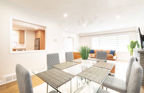 Willowdale House | 4 Bdrm/4 Bath Home with Spa Room near Yonge&Finch