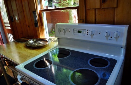 Traverse City House | 4 Bdrm Beach Front Home on Traverse Bay! Summer 2025 Openings!