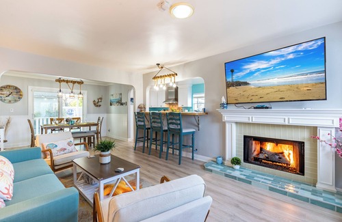 Ventura House | 4-bdrm house, 2 miles from Beach-Pet Friendly-HotTub-Playroom-Playground-Heat/AC