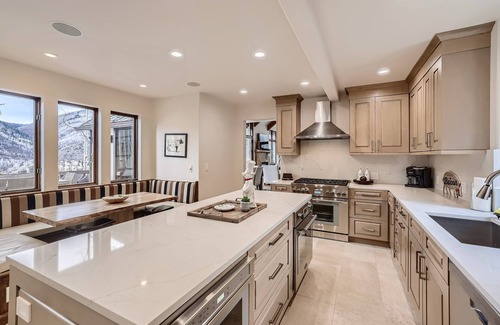 Highland Meadows House | 4 bdrm + loft, 4.5 bath West Vail Remodeled & Updated Mountain Tudor sleeps 13!