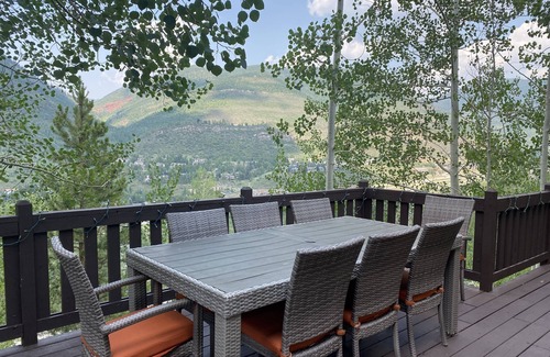 Highland Meadows House | 4 bdrm + loft, 4.5 bath West Vail Remodeled & Updated Mountain Tudor sleeps 13!