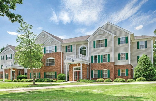 Berkeley Condo | 4 BDRM SLEEPS 12* 2 LIVING RMS, 2 KITCHENS, 4 BATHRMS, INDOOR/OUTDOOR POOLS, SPA