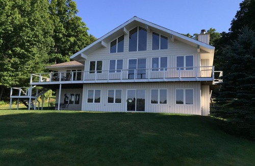 Ludington House | 4 Beautiful Seasons of Fun!