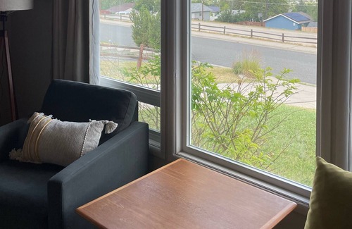Helena House | 4 bed, 2 bath Mid-Century Getaway