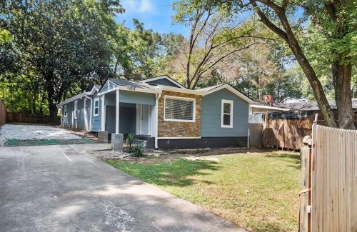 Constitution Villa | 4-Bed 2-Bath Pet Friendly Home in Heart of Atlanta