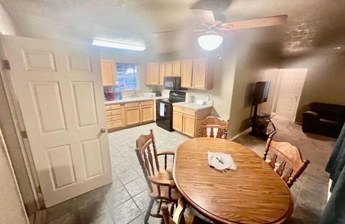 Chaves County House | 4 Bed/2 Bath Quiet SE Ranch Style home