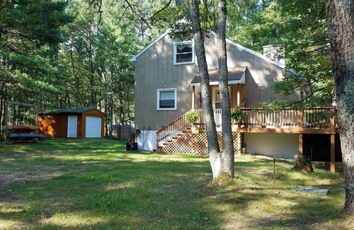Idlewild House | 4 Bed 3 Bath Beautiful and Peaceful Riverfront Tranquility