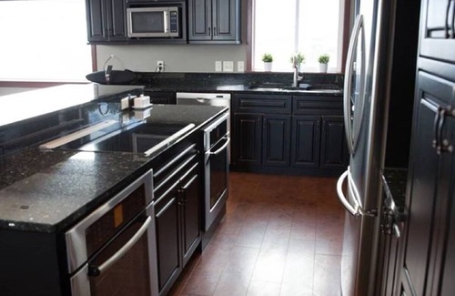 Pateros House | 4 Bed, 3 Bath Riverfront Guesthouse, Mountain & River Views! Near Chelan