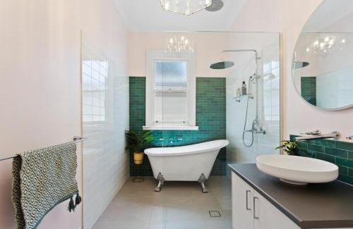 Sunset Strip House | 4-Bed 3-Bath Sunset Haven