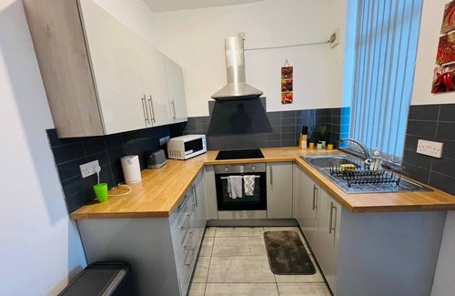 Tunstall House | 4 Bed 4 Bath 6 Guest Lovely homen