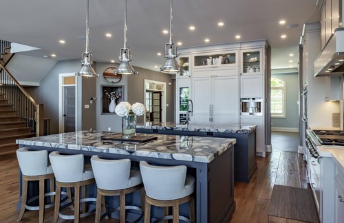 Innisfil Cottage | 4 bed 5 bath Executive Home on Lake Simcoe with inground Pool!