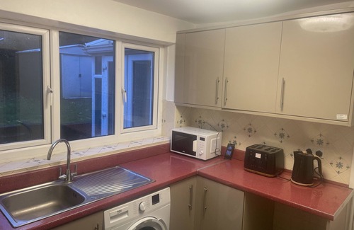 Stonnall House | 4 Bed Comfy House in Birmingham